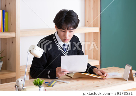 申請考試學生 29178581