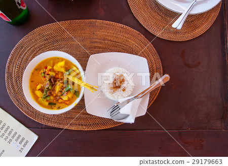 在巴厘島用餐 在巴厘島用餐 29179663