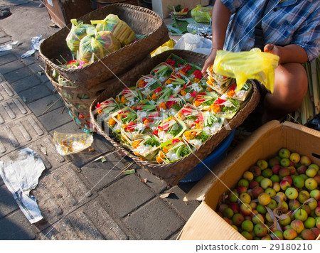 Morning market of Ubud, Bali Morning market of Ubud, Bali 29180210