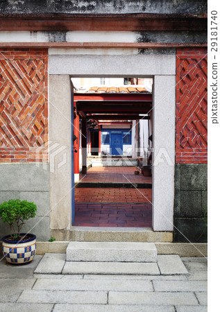 Tainan Zhongxi District Chen Dejutang 29181740