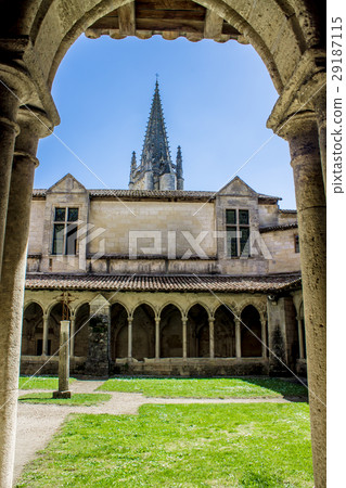 Cloister of the Collegiate church, Saint Emilion 29187115