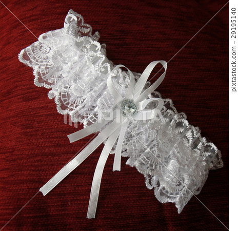 Garter 29195140
