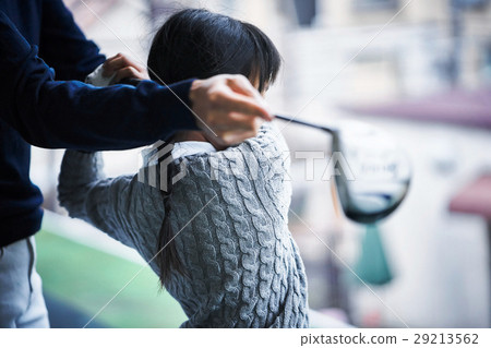 學習高爾夫的女孩 29213562