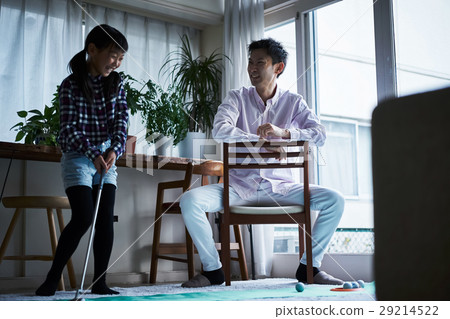 Parents enjoying golf 29214522