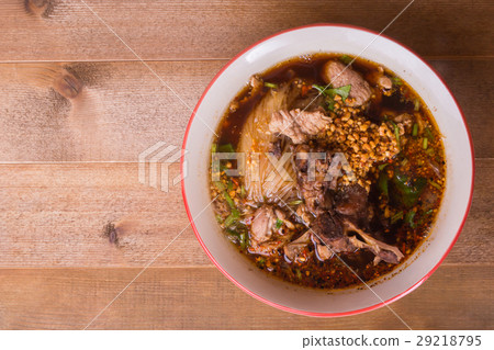 Noodle soup with stewed pork 29218795
