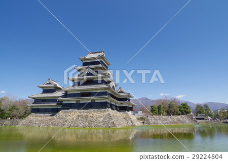 Shinshu Matsumoto National Treasures Matsumoto Castle Genuine castle alias "Crow Castle" built during the Warring States Period 29224804