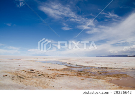 Uyuni salt eye Uyuni salt eye 29226642