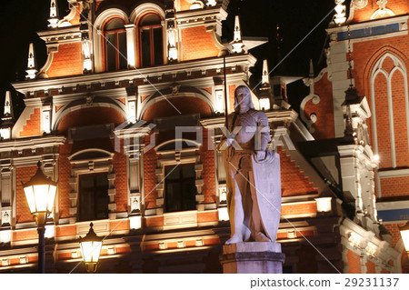 Sculpture of Roland. Night. Riga, Latvia Sculpture of Roland. Night. Riga, Latvia 29231137