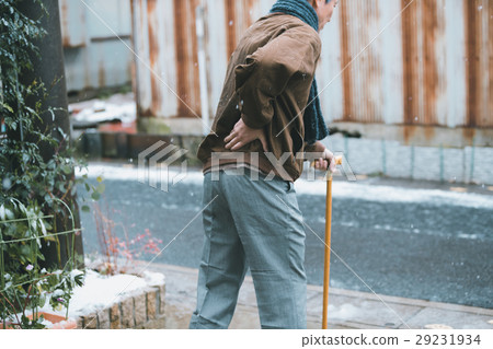 銀髮族 積雪 下雪 29231934