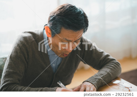 old man, writing, senior 29232561