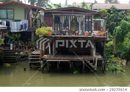 Slum Thai house 29235614