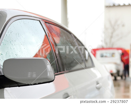 Waiting for door car wash order Waiting for door car wash order 29237807