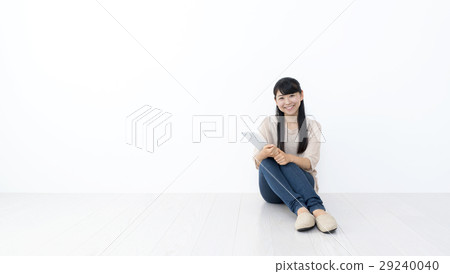 Young lady lifestyle tablet Young lady lifestyle tablet 29240040