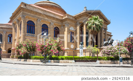 Teatro Massimo on the Piazza Verdi in Palermo 29243316