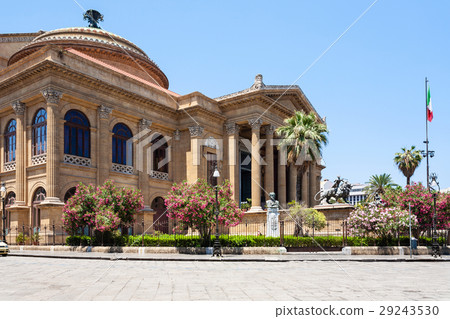 Teatro Massimo Vittorio Emanuele in Palermo 29243530
