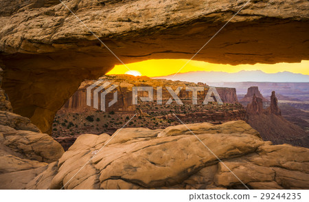 Mesa arch,Canyonland National park  when sunrise. 29244235