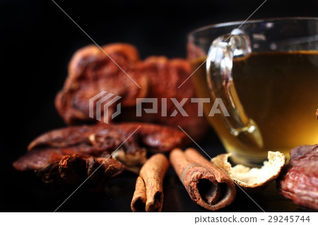 Ganoderma lucidum tea - Ling zhi mushroom. 29245744