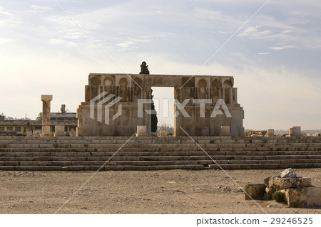The ruins of the ancient citadel in Amman, Jordan  29246525