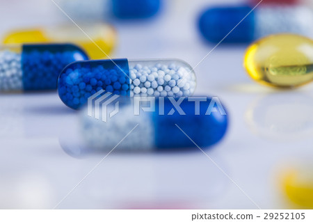 Medicine and healthy, Close up of capsules Medicine and healthy, Close up of capsules 29252105