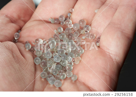granules on hand granules on hand 29256158