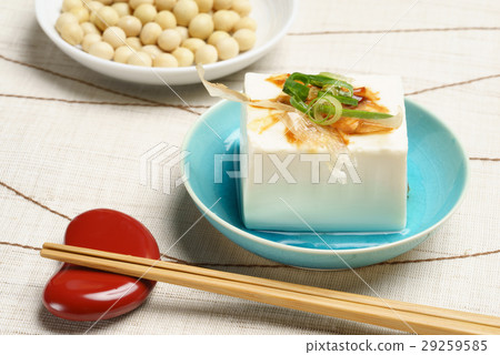 Tofu and soybeans Tofu and soybeans 29259585