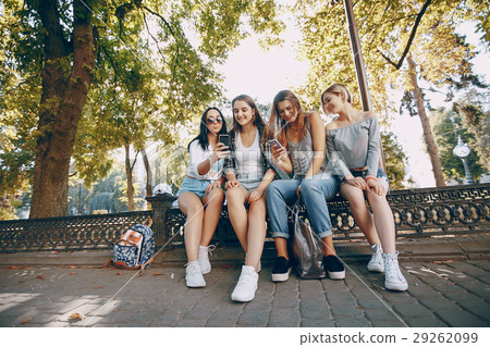 girls in the city 29262099