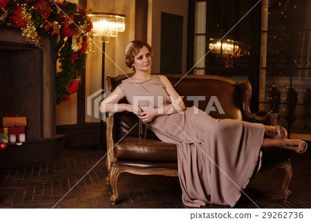 Portrait of young woman in art-deco style Portrait of young woman in art-deco style 29262736