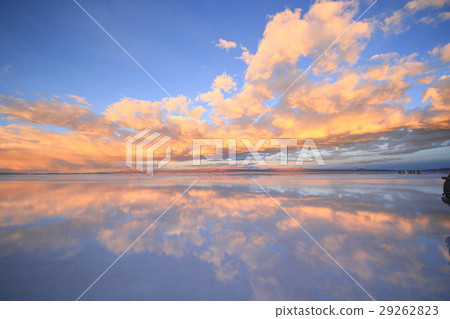 Uyuni salt lake Uyuni salt lake 29262823