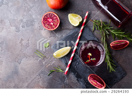 Sangria in glasses 29264193