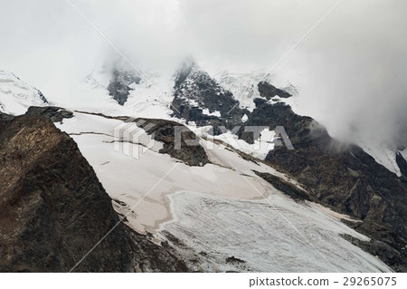 misty mountains  29265075