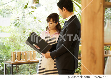 Buyer Florist Clerk Staff Sundries Select shop Photography Cooperation: TENOHA DAIKANYAMA 29267558