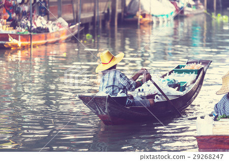 Floating market Floating market 29268247