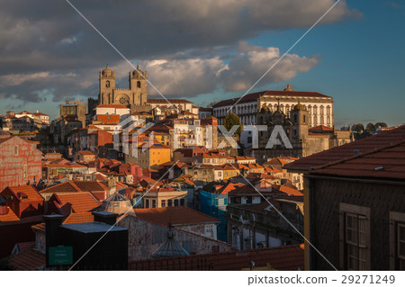 Sunset in Porto city Sunset in Porto city 29271249