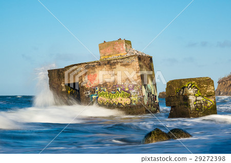 Bunker on shore of the Baltic Sea 29272398
