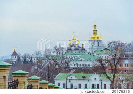 people walk in pecherska lavra 29276226