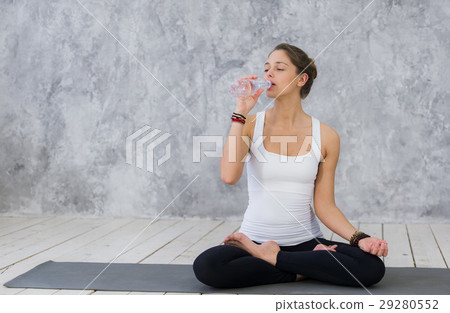 Feeling thirsty. Tired young women in sports 29280552