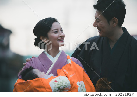shrine visit, baby, infant 29281927