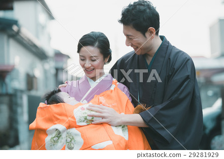 shrine visit, baby, infant 29281929