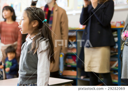 學前班兒童 幼兒園兒童 人 29282069