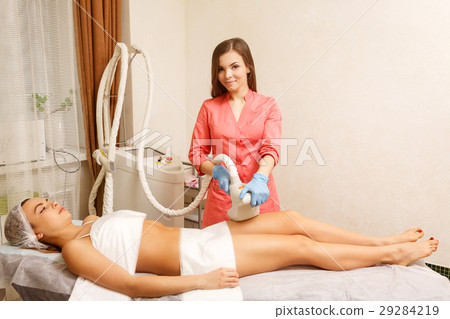 Vacuum massage. Hardware cosmetology. 29284219