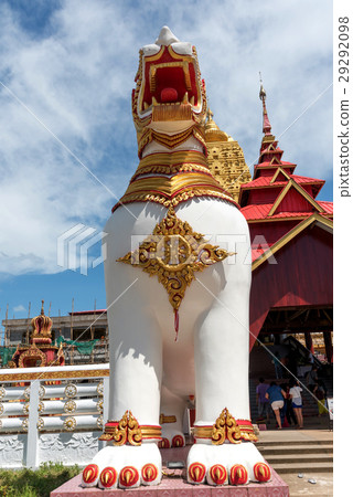 Statue of Lion front Bodh Gaya Statue of Lion front Bodh Gaya 29292098
