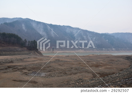 Mitake湖在冬天 29292507