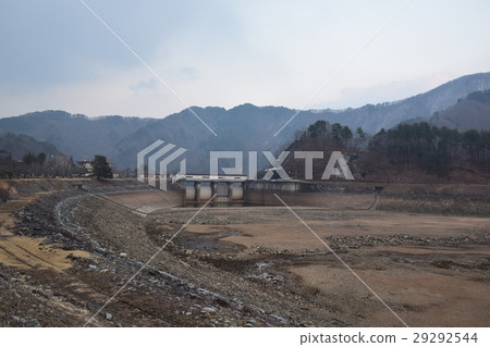 Mitake lake in winter 29292544