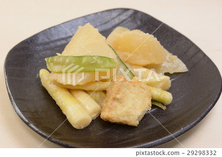 Boiled delicious bamboo and radish with white miso Boiled delicious bamboo and radish with white miso 29298332