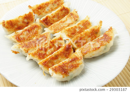 Gyoza  29303187