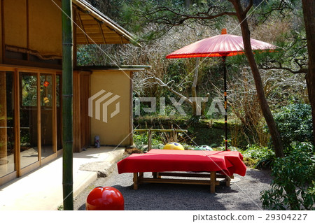 March Kamakura 54 Meigetsuin · Holiday office 29304227