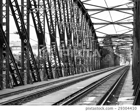 Old metal Railway bridge in Vyton, Prague, Czech Old metal Railway bridge in Vyton, Prague, Czech 29304410