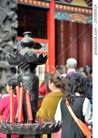 Red candle, temple, worship Red candle, temple, worship 29306914