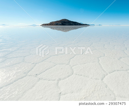 Salt lake Uyuni in Bolivia 29307475