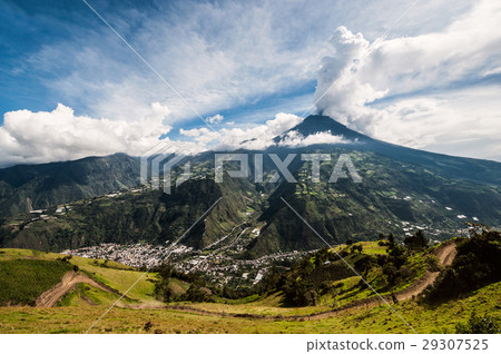 Eruption of a volcano Tungurahua, Cordillera Eruption of a volcano Tungurahua, Cordillera 29307525